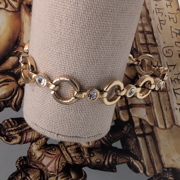Signed Avon circle chain link bracelet in excellent condition - Picture 1 of 5